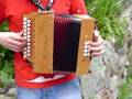 Carlos Fontova tocando en Barruera (Val de Boi)