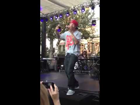 Rocking you - Chris live at the Grove in Los Angeles singing