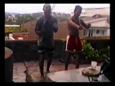 dulinho - quem ja dançou em festa (som) ja lutou kung fu e ja viu os filmes de jackie chan e quem pegou pela primeira vez uma filmadora na mão vai entender direitinho ...
