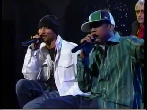 Jay-Z and Pharrell - Change Clothes (Live on The Late Show)