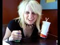 Amélie-Vomiie Qui Chante en Play-back Les Betteraves