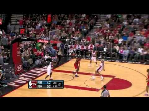 Miller to Matthews to Aldridge to Wallace against Sixers