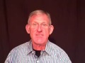 Storyteller Joe Hayes tell the story Una Cuchara para cada bocada