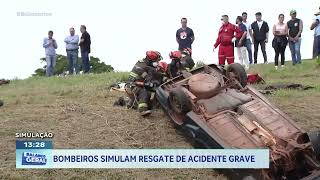 Treinamento em Bauru: Bombeiros simulam resgate de grave acidente