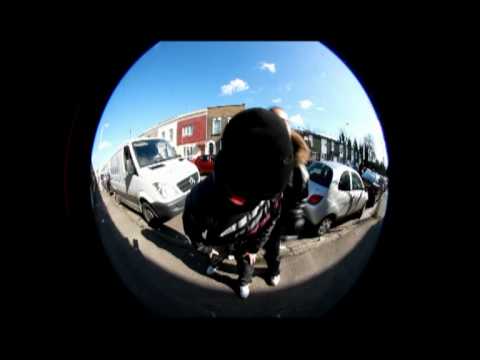 bambax - Videoclip del tema A cubierto, extraido de la mixtape Violento 2010. Un proyecto de dos de los componentes de Estudios L. Para descargar este trabajo en: www...