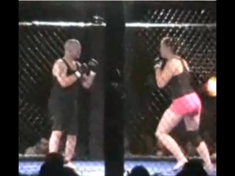 18 yrs old Girl vs 30 yrs old Man Cage Fight