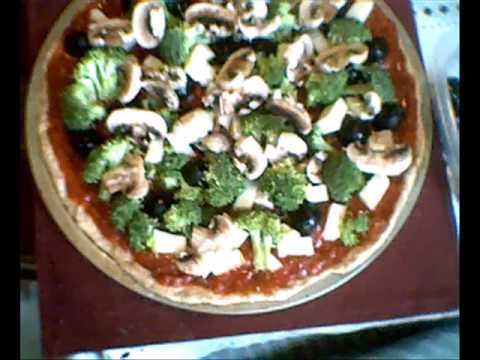 Whole wheat pizza (broccoli, mushrooms olive maturity)