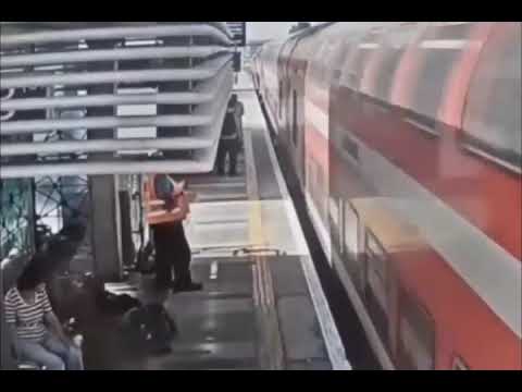 „Matka roku” odwaliła konkretny numer na peronie. To ciężko ogarnąć – nagranie