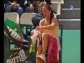 Jelena Jankovic,    نزعت ملابسها الداخلية امام الجمهوررررر