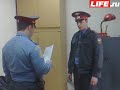 Менты готовятся к приезду английских фанов в Москву. Сержант пытается выговорить английские фразы, получается жуткая поебень.