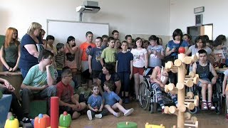 Předání didaktických pomůcek speciální škole