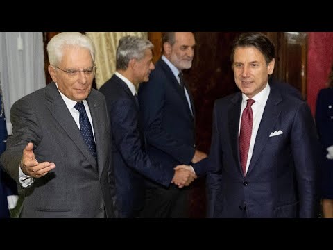 Italien: Präsident Mattarella sucht einen Wege aus de ...