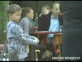 la actriz y sus padres, avnir y shelley, comieron en un restaurante cercano a la bastilla.