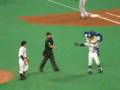 08/4/16 vs巨人　始球式＠市原隼人