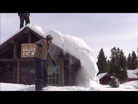 how to remove snow from roof