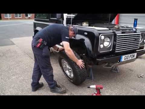 Bleeding an ABS system on a Land Rover Defender / Discovery 2