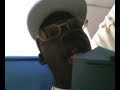 Shone en train de voter By Saif Shone en train de voter By Saif