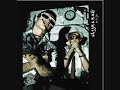 Nueva cancion! del nuevo disco En La Sala! Lyrics: De pronto la puerta se abrió una mirada nueva llego Me pregunto como se llama si le gusta sociales ingles o drama Se ve que es toda una dama Por su forma de bailar Quiero que me cuente sus historias esas que le quedan en la memoria Porque antes que ella llegara nada iba a pasar (CORO) Yo quiero preguntarte que te gusta hacer Y si te irías conmigo hasta el amanecer No nos conocemos pero ya vas a ver Lo que nosotros dos juntos podríamos hacer ...