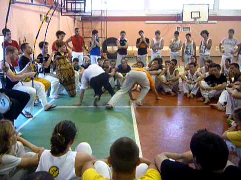 capoeiracamp - Capoeira camp 2011: Galinho e Mestre Poncianinho Israel Capoeira cdo.
