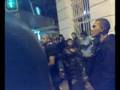 Los guardias del huevo roban gorro a rapero
