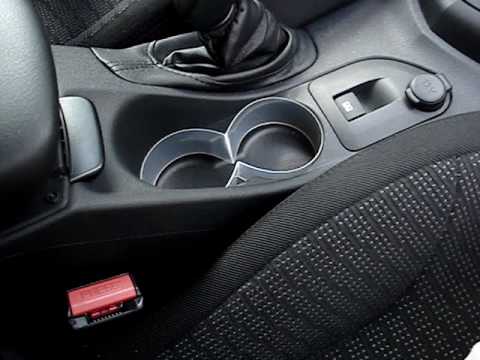 Peugeot 308: how to fix the worst cup holder in the world