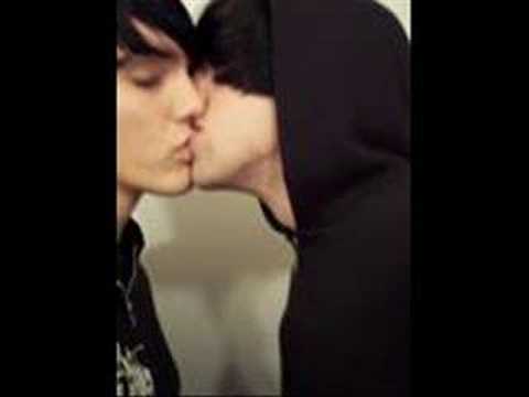 Emo Boys Kissing Pictures. Emo guys kissing