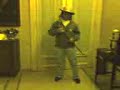 Camilo haciendo tap