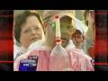 2009-02-06 | Mentos Diet Coke Geyser with 200 Teachers ~> A group of teachers attending Science in the Rockies 2007 with Steve Spangler wake up early to shoot off Mentos Geysers ... (3:12)