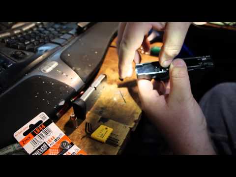 how to change battery on s&w bodyguard