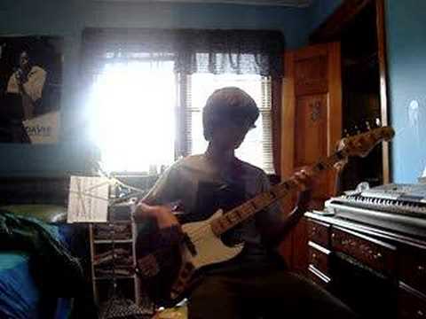 Bass groove with drum track