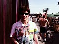 DER NINO AUS WIEN HOLIDAYS