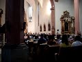 windsbacher knabenchor canta na sankt lorenzkirche, nurenberg, alemanha