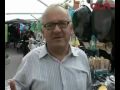 'Vinga noies, nou parells de mitjons a 5 euros!'