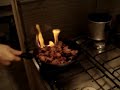 Mesa pra 1 - lingui�a flambada na cacha�a