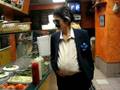 videos de Papa Toni-gets a Falafel