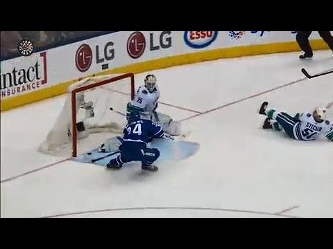 Video: Matthews buries perfect pass from Hyman