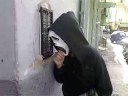 Scream che fa il volantinaggio Scream che fa il volantinaggio