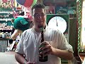 Klosa haut sich den Sekt rein