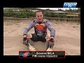 le quintuple champion du monde italien explique les subtilit�s du pilotage dans le sable.