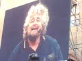BEPPE GRILLO SCATENATO AL V-DAY