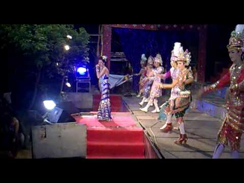 สาวน้อยเพชรบ้านแพง -