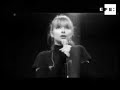 Najwajean regresa tras diez a�os de silencio con Till it breaks
