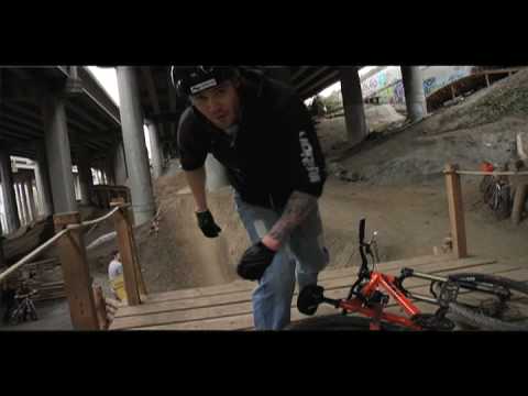 BMX BIKES TRICKS STUNTS CRASHES