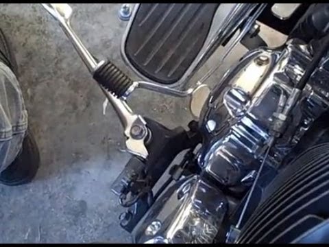 how to change oil on a 650 v star