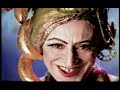 clipe da vers�o da m�sica tropic�lia (caetano veloso) que faz parte do primeiro cd da banda tantra. o v�deo foi gravado em junho de 1997, com dire��o de monique gardenberg e concorreu ao vmb daquele ano na categoria banda revela��o. o cen�rio recria a instala��o 'tropic�lia' de helio oiticica, assim como as m�scaras sensoriais de lygia clark e outras refer�ncias tropicalistas. participa��o de caetano veloso, gilberto gil, jorge mautner, z� celso martinez corr�a, marco nanini, elisa lucinda, al�m de atores do grupo 'n�s do morro