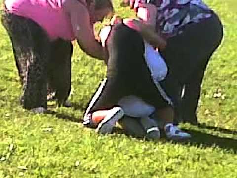 women fight