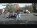 Bataie ca-n filme pe strazile din Rusia