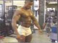 Bodybuilder-Beau-Mat