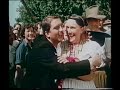 aj ke? niektor� ods�dili tento prv� farebn� ?eskoslovensk� muzik�l z roku 1953 za propag�ciu re?imu, m�m ho r�d pre prekr�snu hudbu, n�dhern� slovensk� pr�rodu. je oslavou slovensk�ho ?udu, trad�cii, ktor� s� dne?nej ml�de?i cudzie. 
re?ia: josef mach
hraj�: martin ?ap�k, j�lius p�ntik, karol l. zachar, o?ga adam?�kov�, samuel adam?�k, rudolf bachlet, elo roman?�k, gust�v valach, otto lackovi?, ondrej jariabek, franti?ek zvar�k, beta poni?anov�, heda melicherov�, magdal�na hromadov�, nina hazuchov�, magdal�na bal�kov�, margita dalmadyov� - skyvov�,
vojtech adamec, ru?ena struh�rov�, truda ta?k�, ?tefan nos�?, peter pa?ka
exteri�ry: slovensko - bielovodsk� dolina. beliansk� tatry .?diar nad hronom. senec