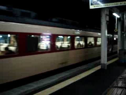 2008.02.10 敦賀駅から大阪行き「雷鳥48号」発車